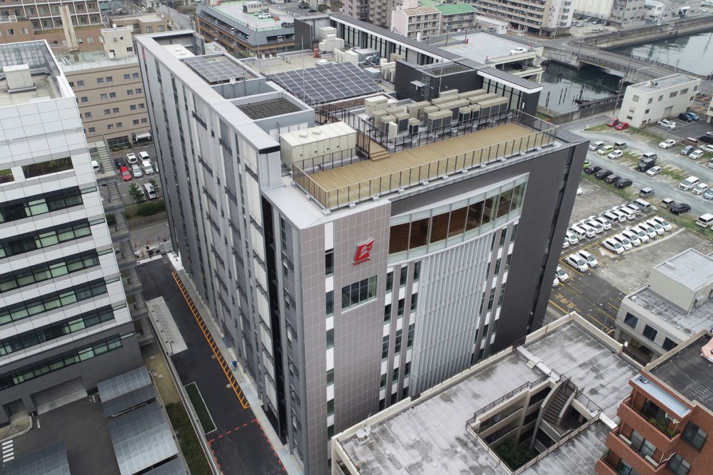 フジトランス コーポレーション 本社社屋(増築・改修)