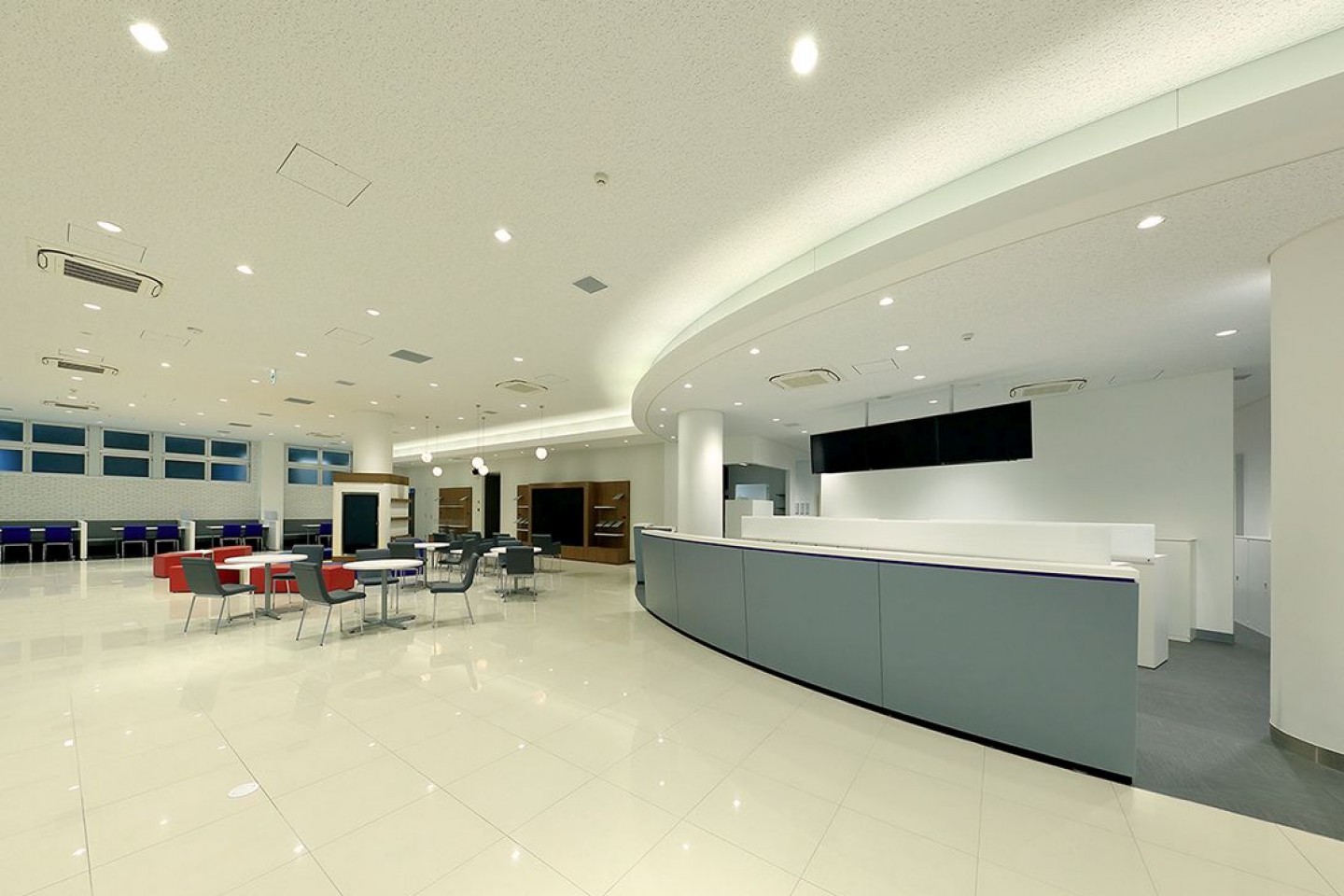 ネッツトヨタ東京株式会社 新宿店 / トヨタ東京カローラ株式会社 新宿店