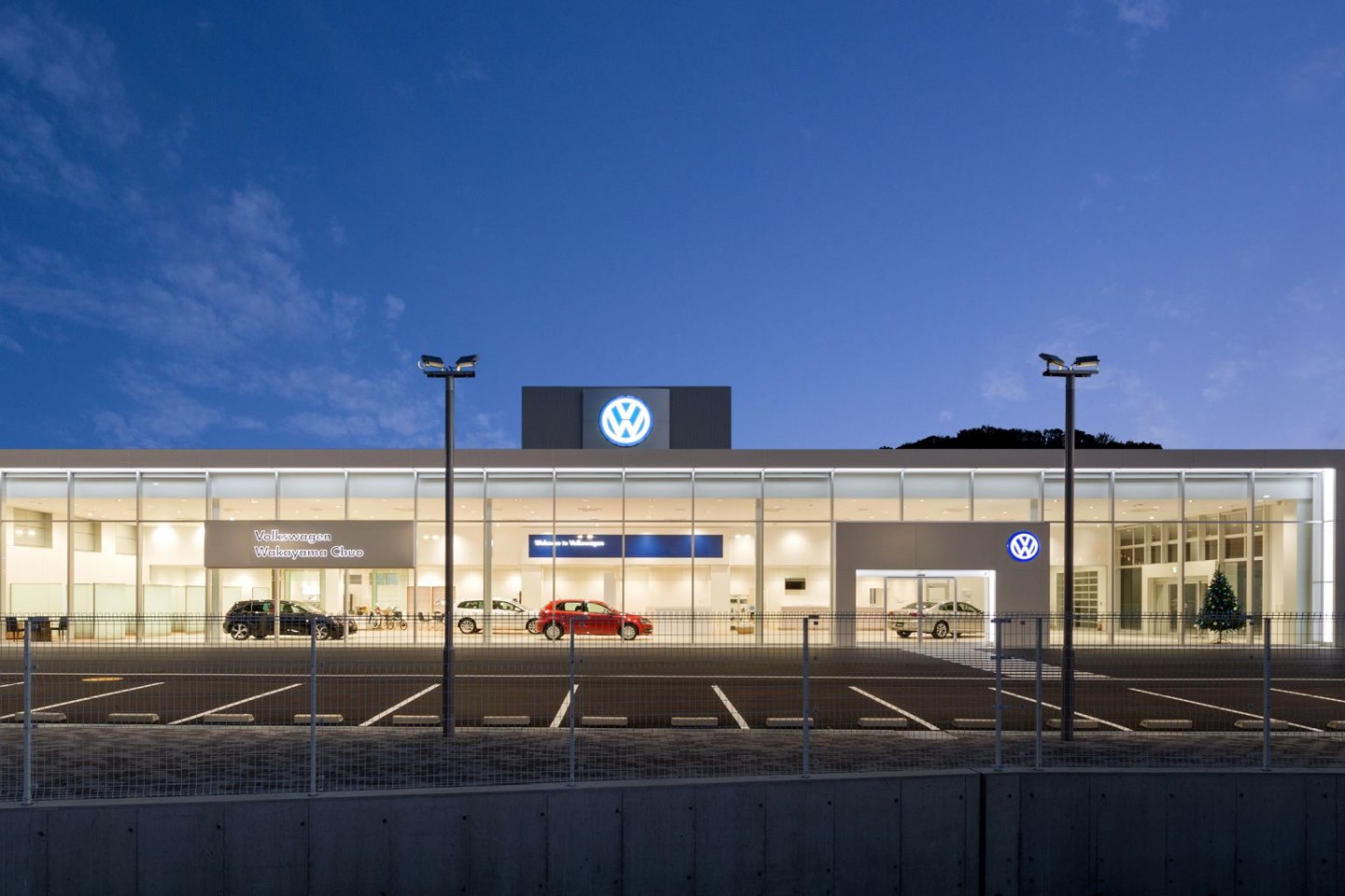 和歌山トヨタ自動車株式会社　Volkswagen 和歌山中央