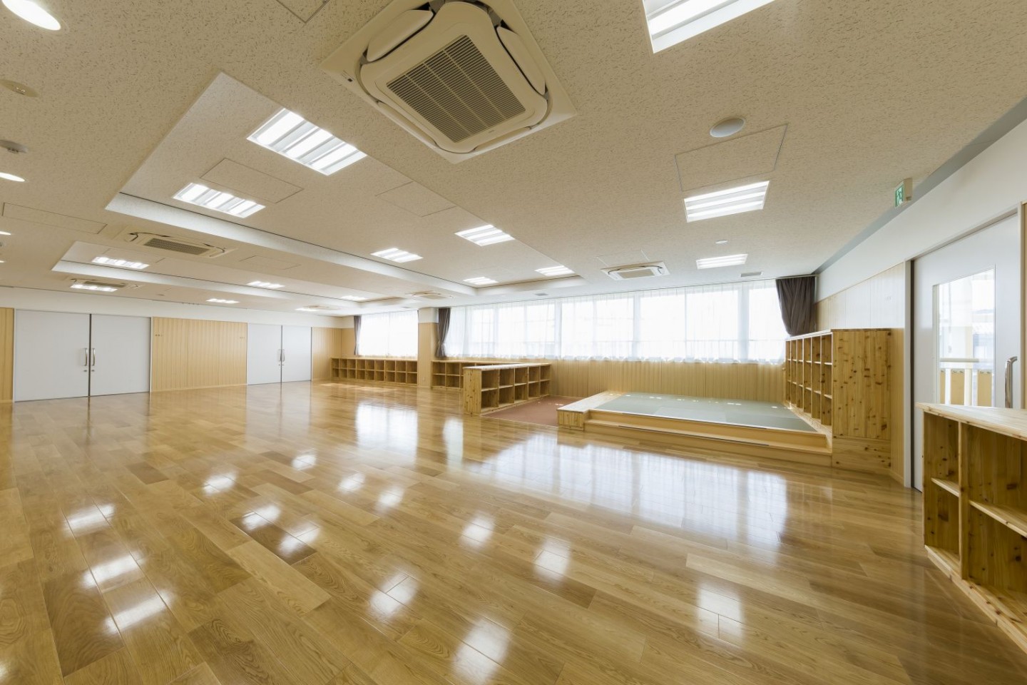 東海市立養父児童館・東海市立健康交流の家複合施設