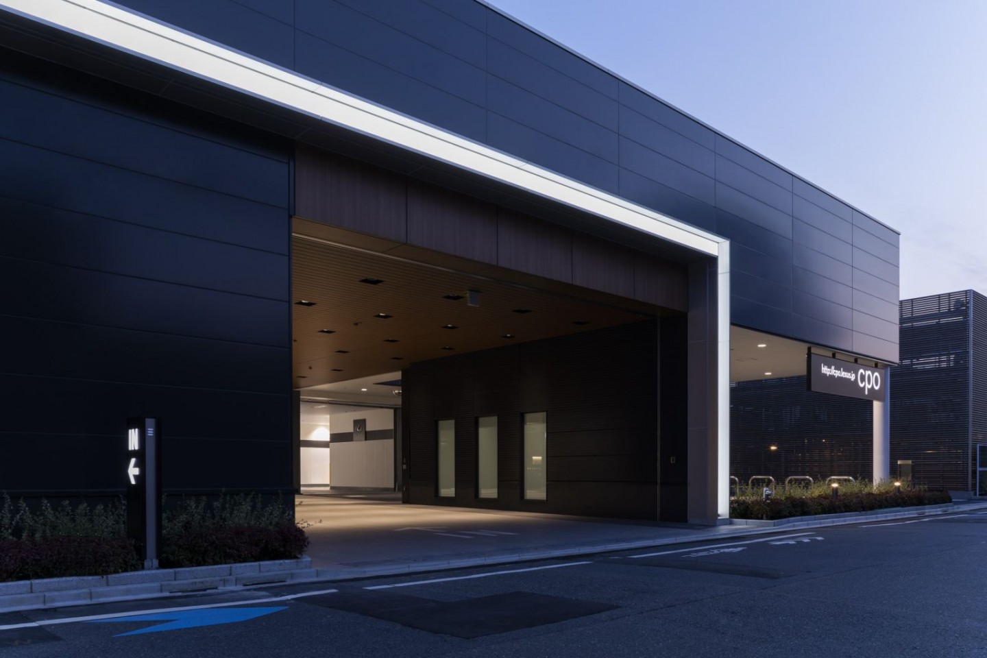 トヨタモビリティ東京株式会社 レクサス 池上