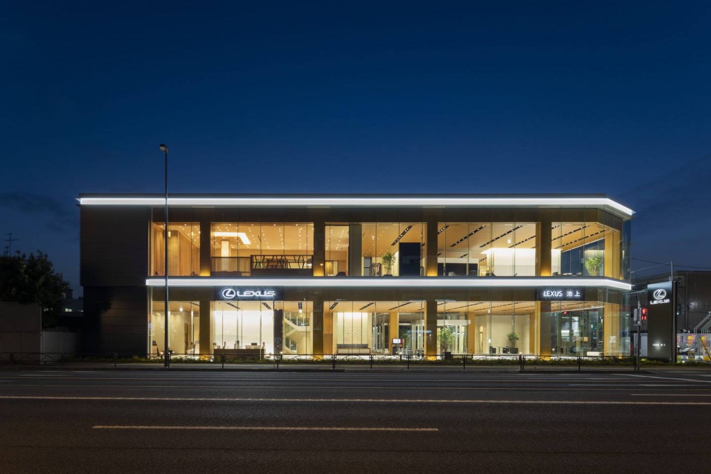 トヨタモビリティ東京株式会社 レクサス 池上