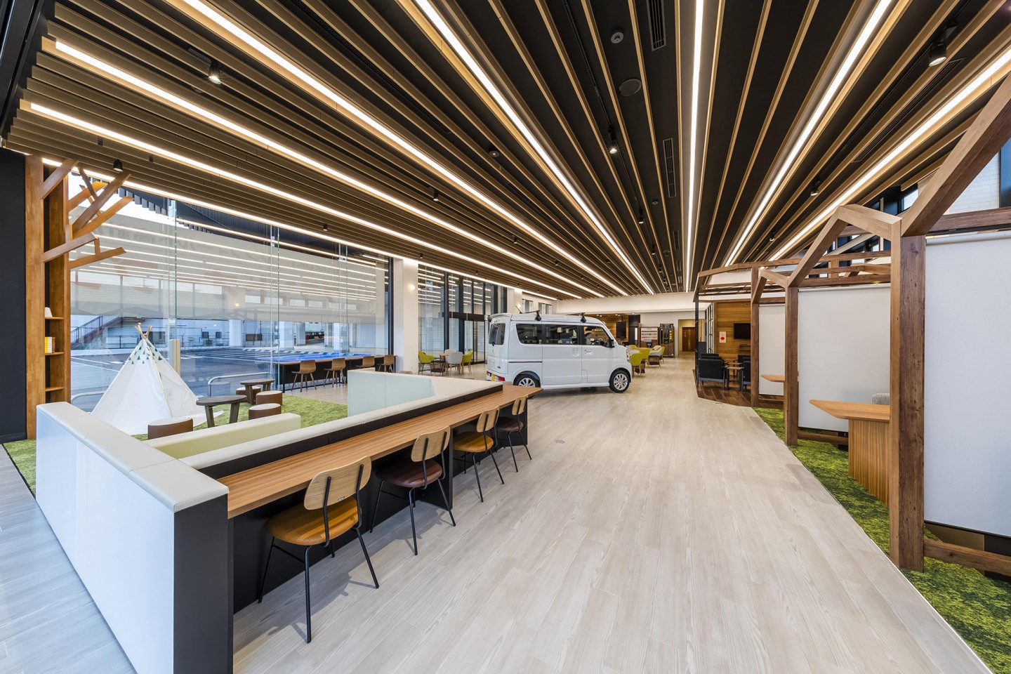 愛知スズキ販売株式会社 サンフィールド高針原店