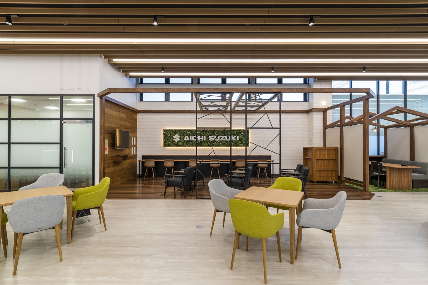 愛知スズキ販売株式会社 サンフィールド高針原店