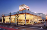 トヨタカローラ愛知株式会社 一宮店 店舗棟