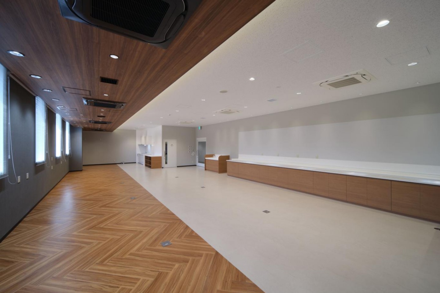 トヨタモビリティパーツ株式会社 静岡支社 本部 部品センター 営業所