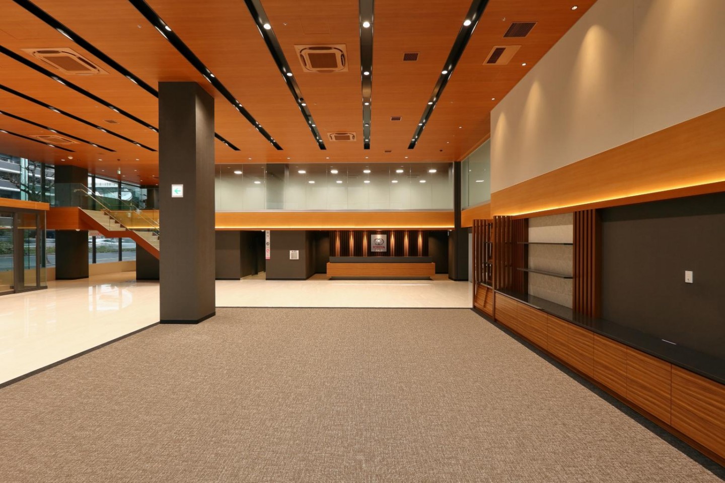 トヨタカローラ愛知株式会社 本社